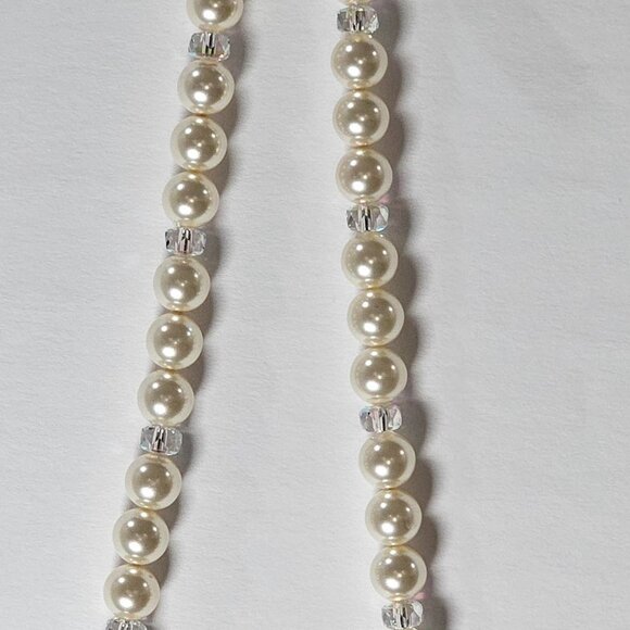 Genuine Swarovski Simulated Pearl & Crystal 19" Necklace NWT and Box! - Picture 10 of 11